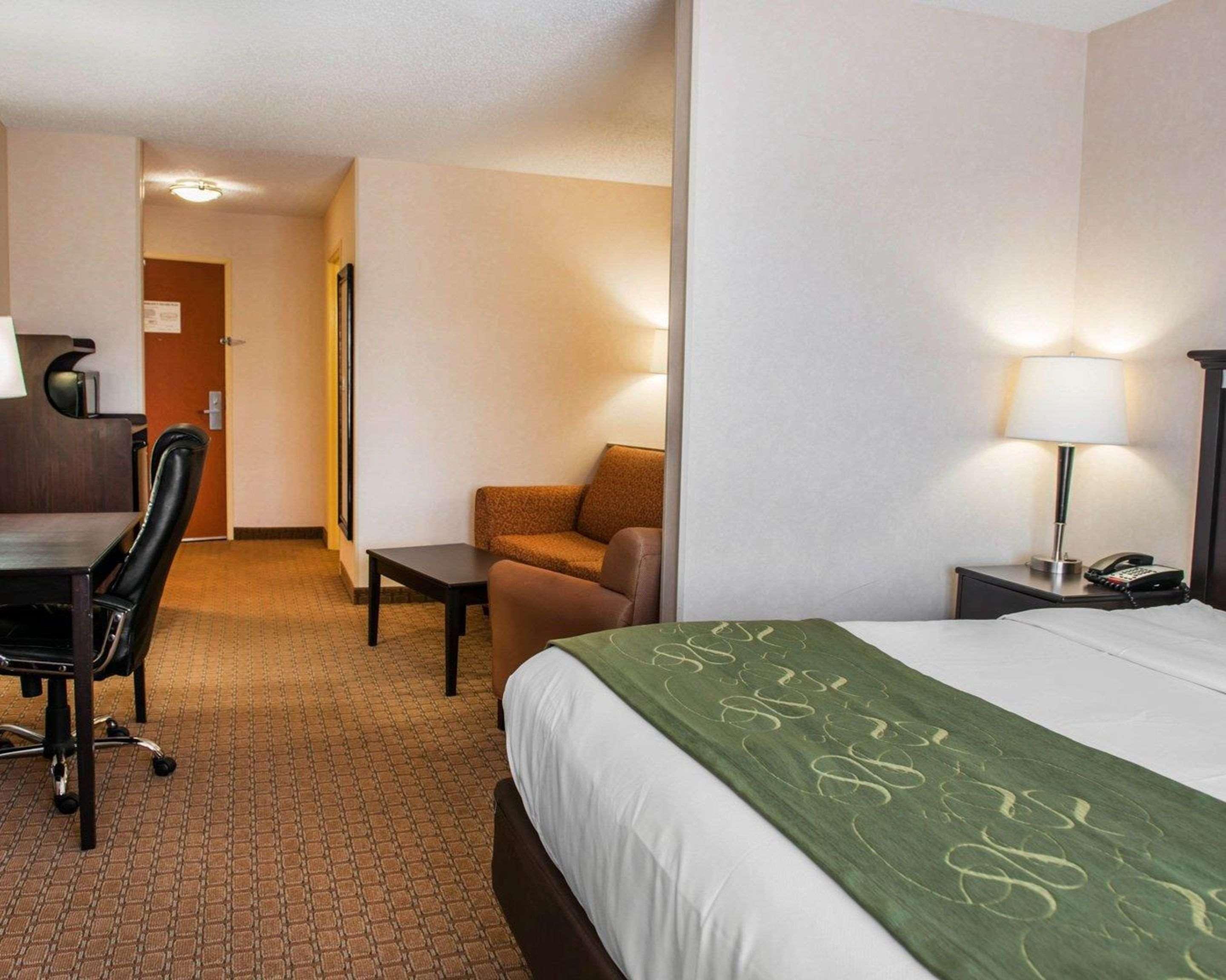 Comfort Suites Southport Exteriér fotografie